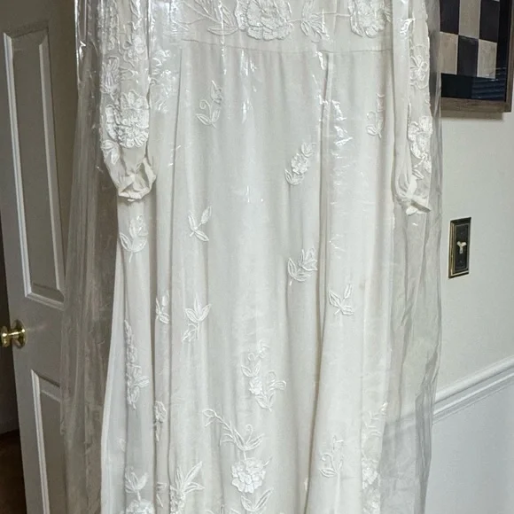 BHLDN Anthropologie Nassau DeepV Embroidered Side Slit Wedding Gown Ivory Size18 - Picture 2 of 11